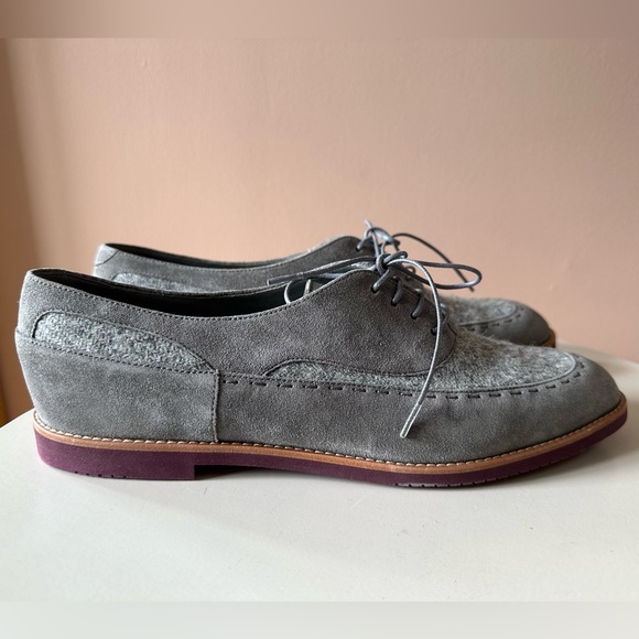 Manolo Blahnik Grey Suede Oxfords - Picture 6 of 6